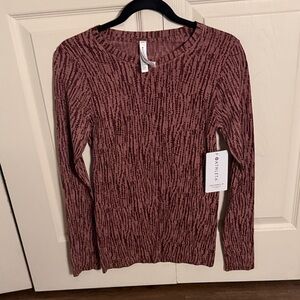 Athleta Long-Sleeve Textured Crew Top in Mauve and Black